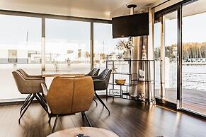 Floating Houseboat in Peenemunde