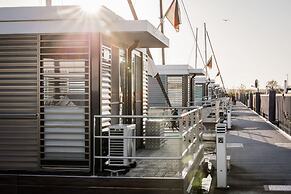 Floating Houseboat in Peenemunde