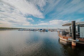 Lake Breeze Retreat, Klitten