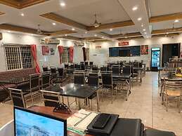 Hotel Raja Grand
