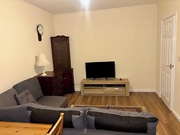 Larches Lane Retreat - Sleeps 5 - Wolverhampton