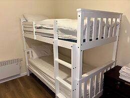 Larches Lane Retreat - Sleeps 5 - Wolverhampton