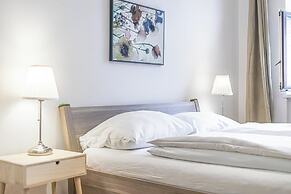 Modern 2BR City Apt Near Stadthalle