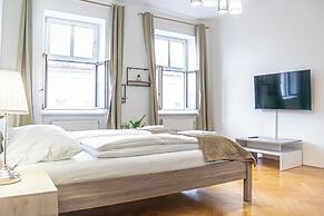 Modern 2BR City Apt Near Stadthalle