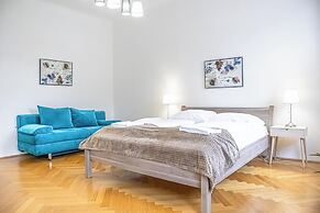 Modern 2BR City Apt Near Stadthalle