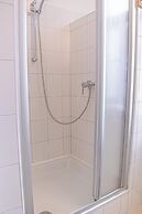 Modern 2BR City Apt Near Stadthalle