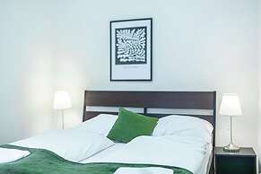 Modern 2BR City Apt Near Stadthalle