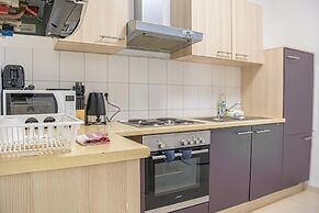 Modern 2BR City Apt Near Stadthalle