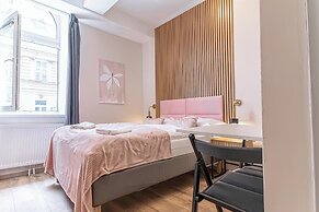 4BR Apartment for Groups Near Stadthalle