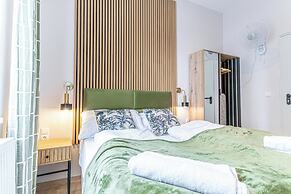 4BR Apartment for Groups Near Stadthalle
