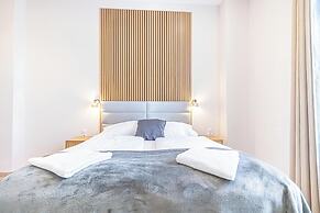 4BR Apartment for Groups Near Stadthalle