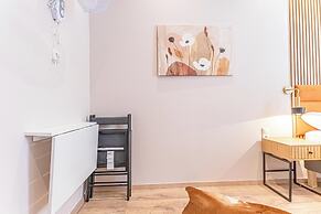 4BR Apartment for Groups Near Stadthalle