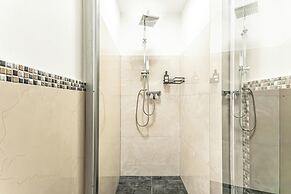 4BR Apartment for Groups Near Stadthalle