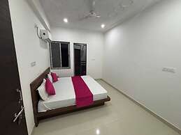 Hotel Shree Radhe Laxmi