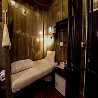 Premier Deluxe Comfort Modern & Relaxing