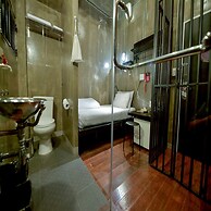 Premier Deluxe Comfort Modern & Relaxing