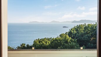 Namhae Briant Oceanview Spa Pension