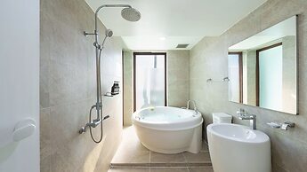 Namhae Briant Oceanview Spa Pension