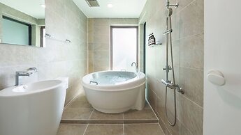 Namhae Briant Oceanview Spa Pension
