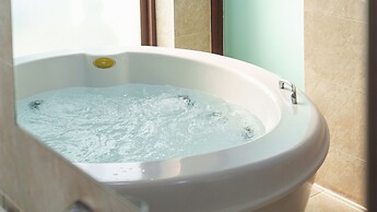 Namhae Briant Oceanview Spa Pension