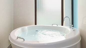 Namhae Briant Oceanview Spa Pension