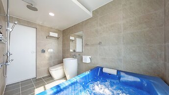 Namhae Briant Oceanview Spa Pension