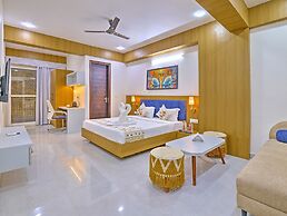 SkyLuxuria Hotel & Service Apartments