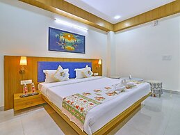 SkyLuxuria Hotel & Service Apartments