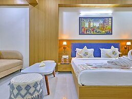SkyLuxuria Hotel & Service Apartments