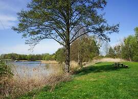 Havel Houseboat Serenity