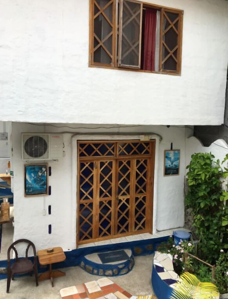 PENGUIN HOSTEL