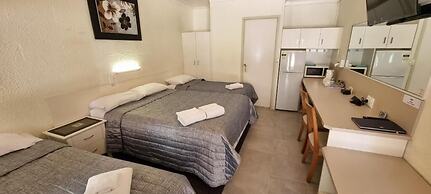 Benaraby Hilltop Motor Inn