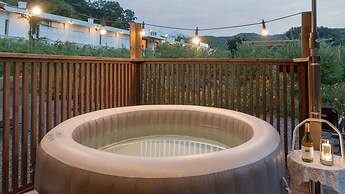 Boeun Ilsanghwa Glamping