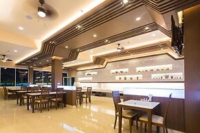 Swan Lake Hotel Sattahip