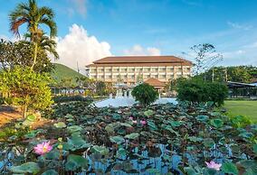 Swan Lake Hotel Sattahip