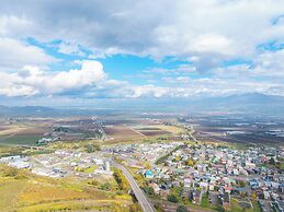 THE SHIMMER FURANO