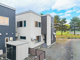 THE SHIMMER FURANO