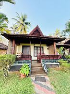 Maadathil cottages & Beach resort