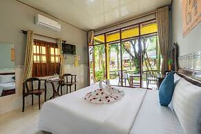Green Bungalow Garden Resort