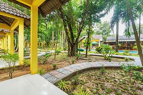 Green Bungalow Garden Resort