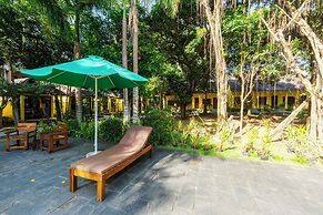 Green Bungalow Garden Resort
