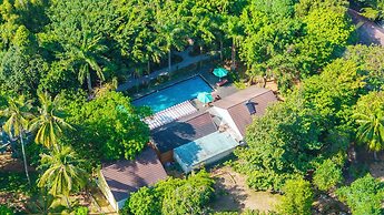 Green Bungalow Garden Resort