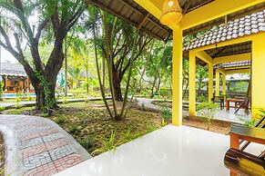 Green Bungalow Garden Resort