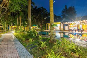 Green Bungalow Garden Resort