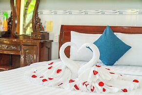 Green Bungalow Garden Resort