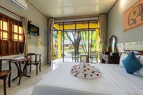 Green Bungalow Garden Resort