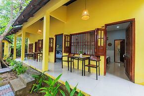 Green Bungalow Garden Resort