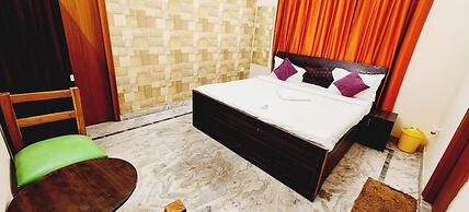 Hotel Prisha Stay Lucknow
