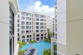Pool view stay with great amenity C249