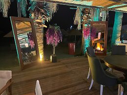 Grand Cennet Beach Hotel